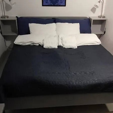 Pikkumustikka * Töysä